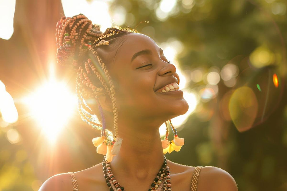 Femme souriante avec des tresses