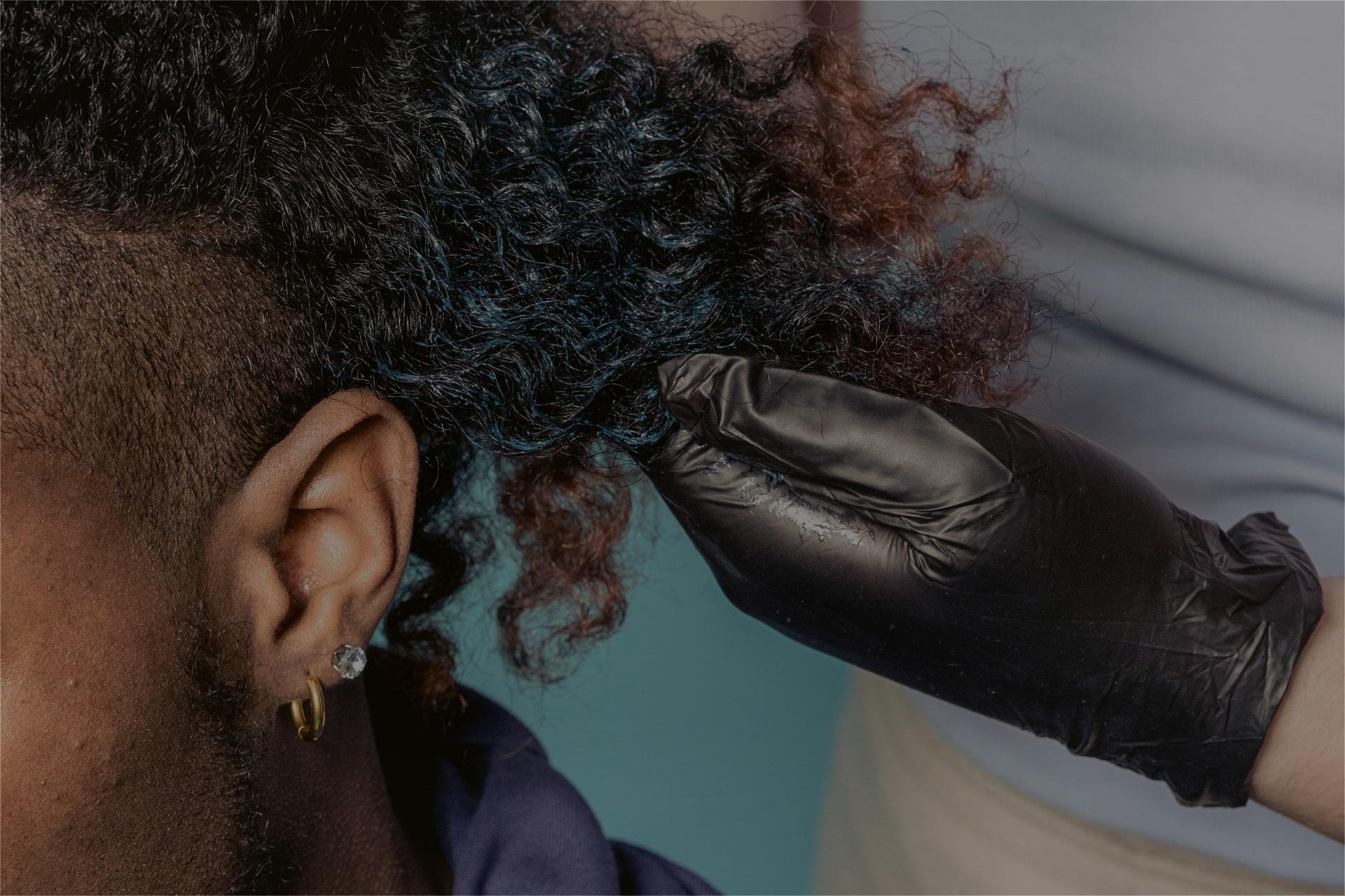 5 astuces pour préserver ta coloration sur cheveux crépus