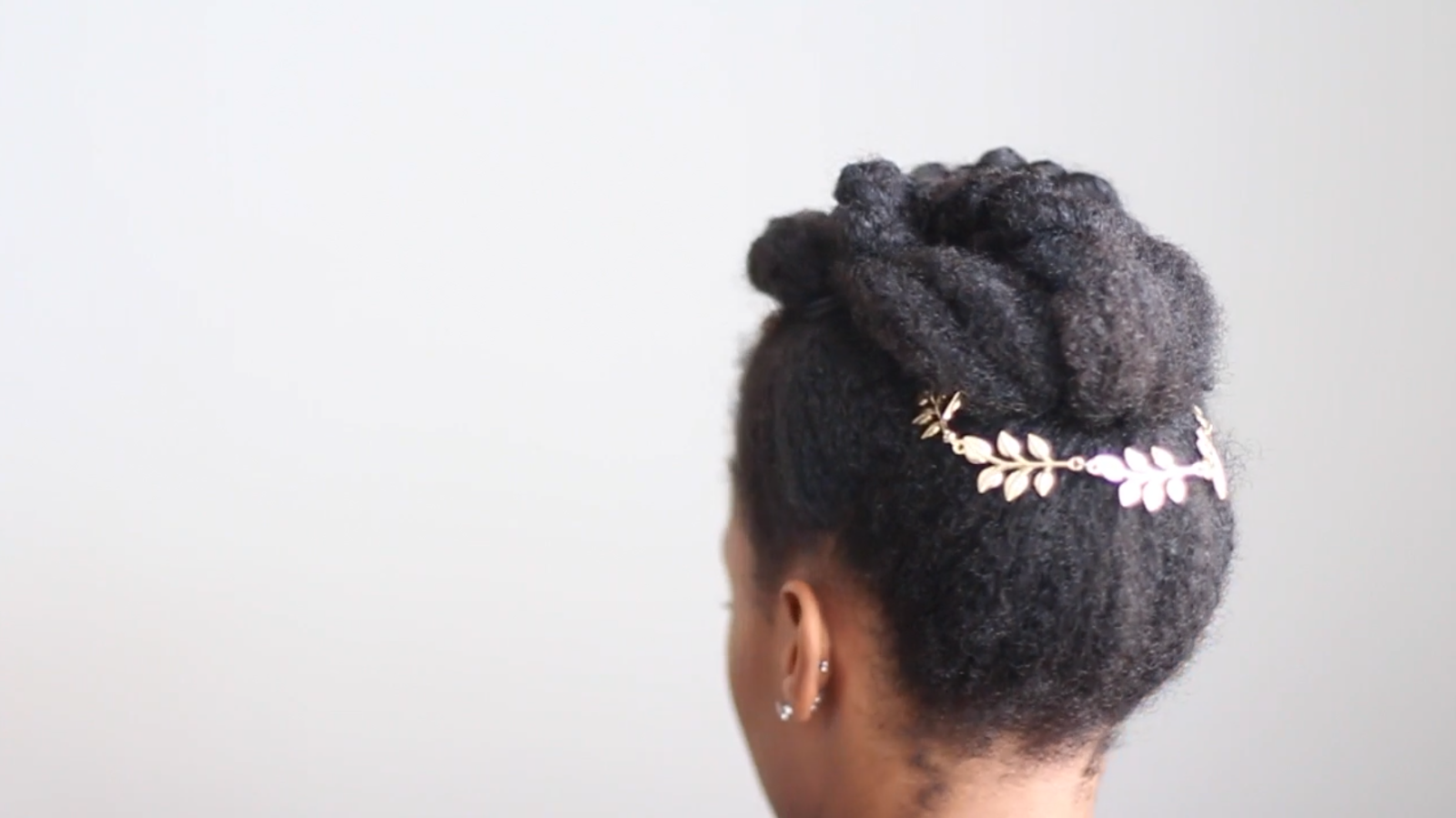 5 coiffures pour sublimer tes cheveux crépus pendant les fêtes