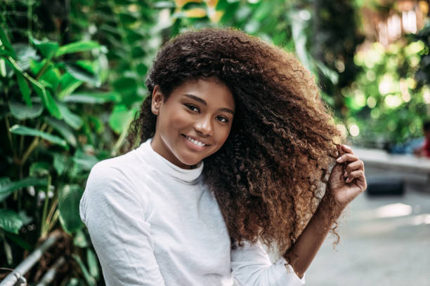 Est-ce que les cheveux crépus peuvent être longs ?