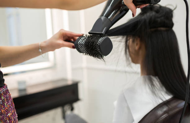 Le lissage des cheveux crépus sans produits chimiques