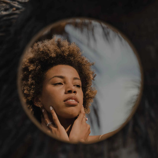 Cheveux afro blond