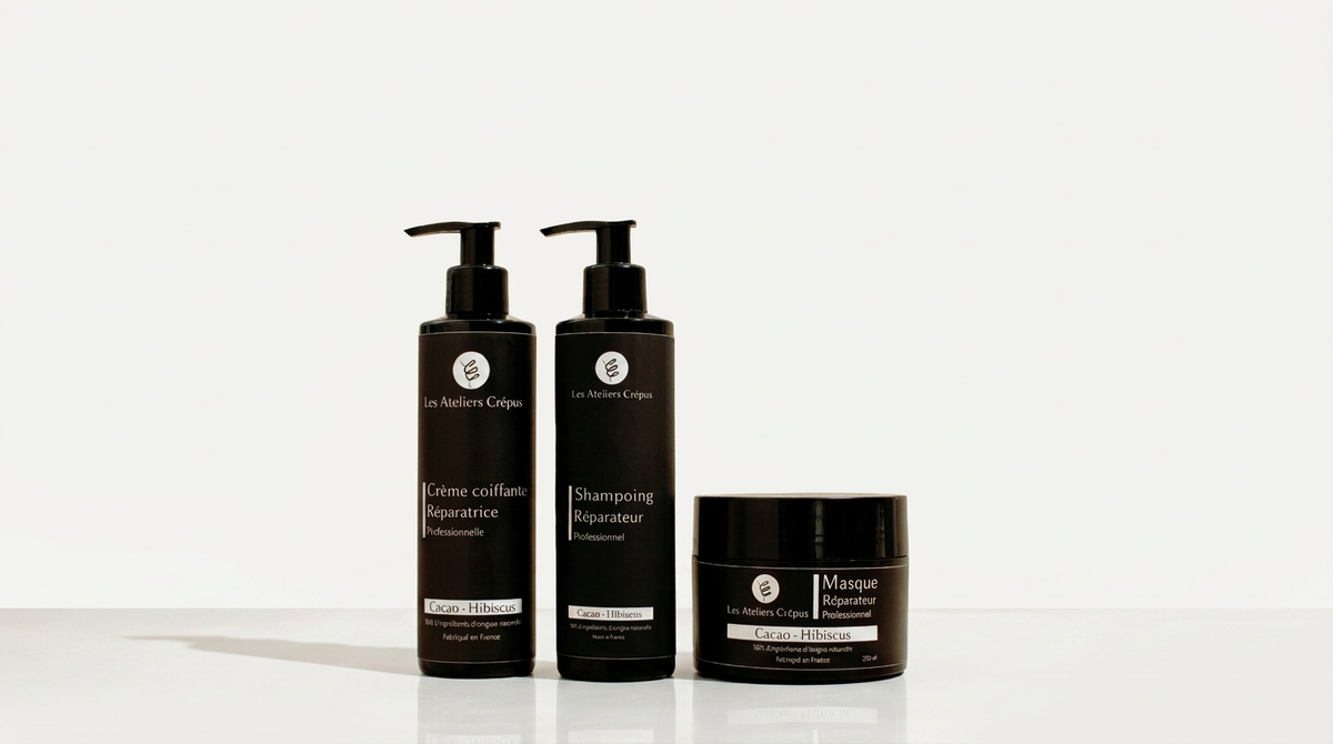 Rituel Texture® : Le Shampoing, La Crème Coiffante et Le Masque Réparateur sur fond blanc